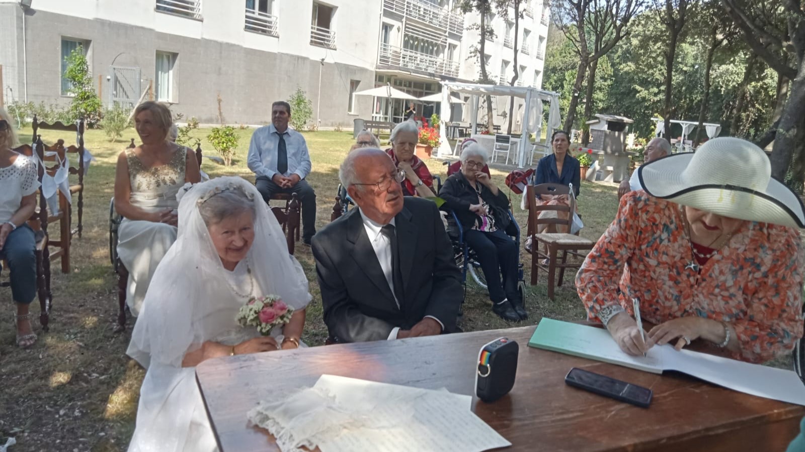 “Matrimonio all’Alfieri”: è andata in scena una cerimonia nuziale
